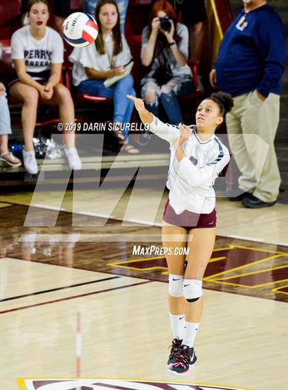Thumbnail 1 in Basha vs Perry (AIA 6A State Finals) photogallery.