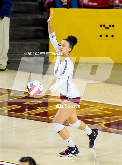 Thumbnail 3 in Basha vs Perry (AIA 6A State Finals) photogallery.