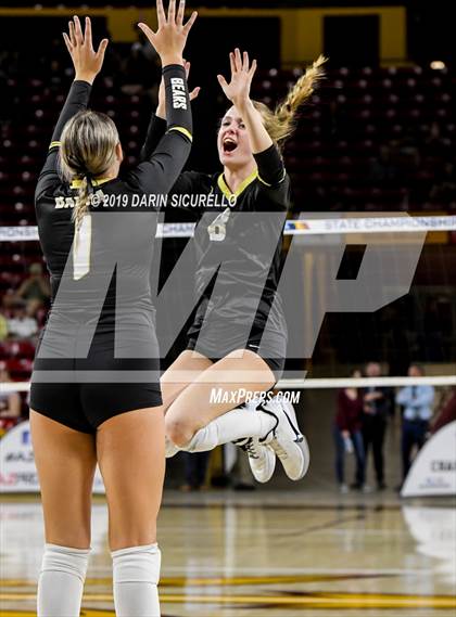 Thumbnail 1 in Basha vs Perry (AIA 6A State Finals) photogallery.