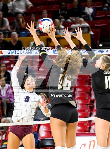 Thumbnail 1 in Basha vs Perry (AIA 6A State Finals) photogallery.