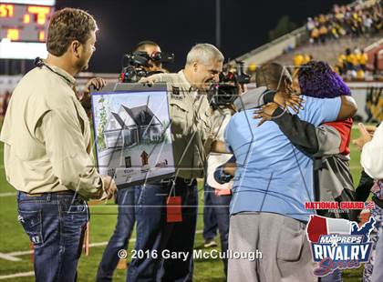 Thumbnail 2 in Valdosta @ Lowndes (2015 MaxPreps Rivalry Series) photogallery.