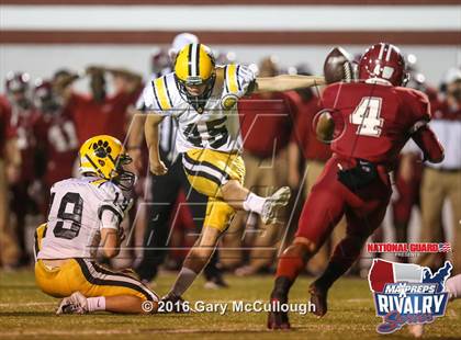 Thumbnail 1 in Valdosta @ Lowndes (2015 MaxPreps Rivalry Series) photogallery.