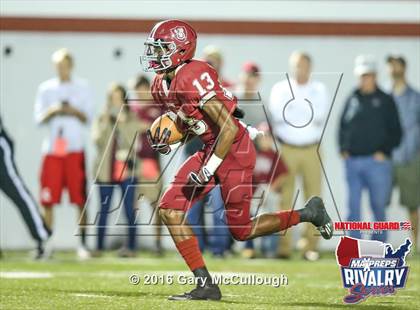 Thumbnail 2 in Valdosta @ Lowndes (2015 MaxPreps Rivalry Series) photogallery.