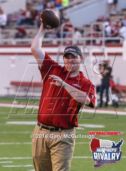 Thumbnail 2 in Valdosta @ Lowndes (2015 MaxPreps Rivalry Series) photogallery.