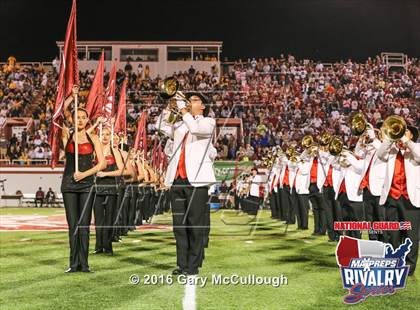 Thumbnail 3 in Valdosta @ Lowndes (2015 MaxPreps Rivalry Series) photogallery.