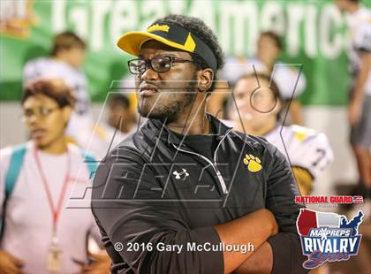 Thumbnail 1 in Valdosta @ Lowndes (2015 MaxPreps Rivalry Series) photogallery.