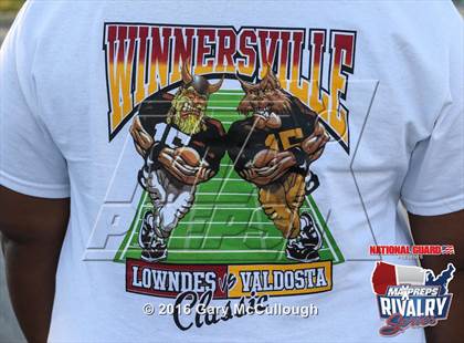 Thumbnail 1 in Valdosta @ Lowndes (2015 MaxPreps Rivalry Series) photogallery.