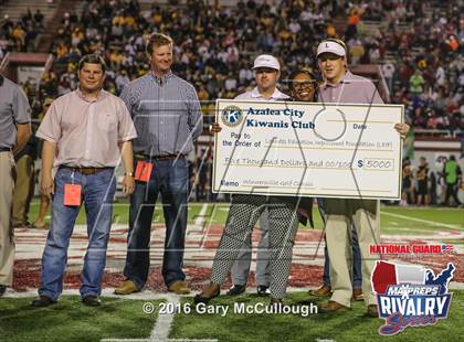 Thumbnail 1 in Valdosta @ Lowndes (2015 MaxPreps Rivalry Series) photogallery.