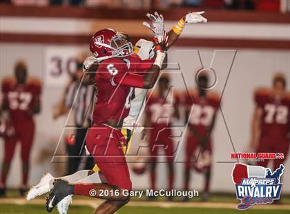 Thumbnail 1 in Valdosta @ Lowndes (2015 MaxPreps Rivalry Series) photogallery.
