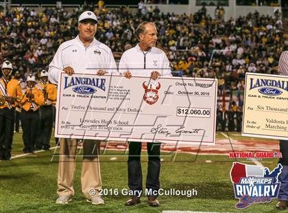 Thumbnail 3 in Valdosta @ Lowndes (2015 MaxPreps Rivalry Series) photogallery.