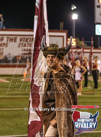 Thumbnail 2 in Valdosta @ Lowndes (2015 MaxPreps Rivalry Series) photogallery.