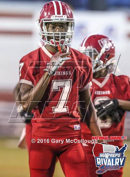 Thumbnail 2 in Valdosta @ Lowndes (2015 MaxPreps Rivalry Series) photogallery.