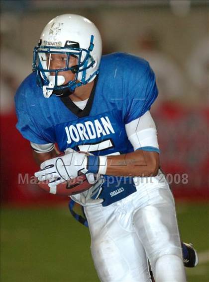 Thumbnail 1 in Jordan vs. Mater Dei photogallery.