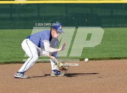 Thumbnail 1 in Columbia vs Teutopolis (IHSA 2A Sectional semifinals) photogallery.