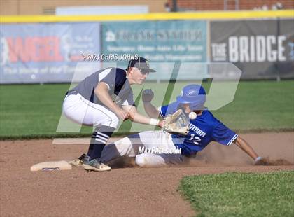 Thumbnail 3 in Columbia vs Teutopolis (IHSA 2A Sectional semifinals) photogallery.