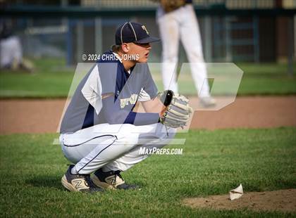 Thumbnail 1 in Columbia vs Teutopolis (IHSA 2A Sectional semifinals) photogallery.