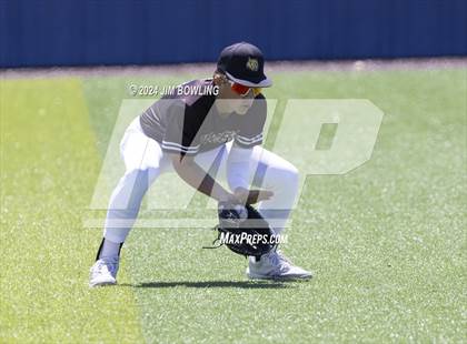 Thumbnail 2 in Monticello vs. Maroa-Forsyth (IHSA 2A Sectional Final) photogallery.