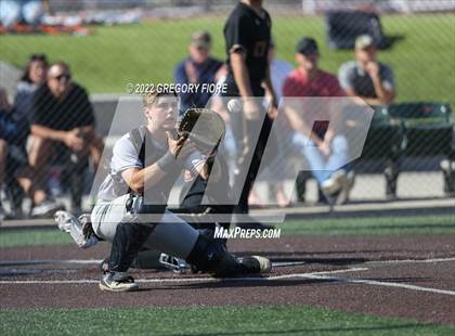 Thumbnail 3 in Notre Dame (SO) @ JSerra Catholic photogallery.