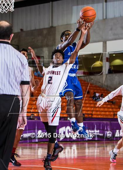 Thumbnail 3 in Northwest vs. Grand Prairie (DFW Basketball Challenge) photogallery.