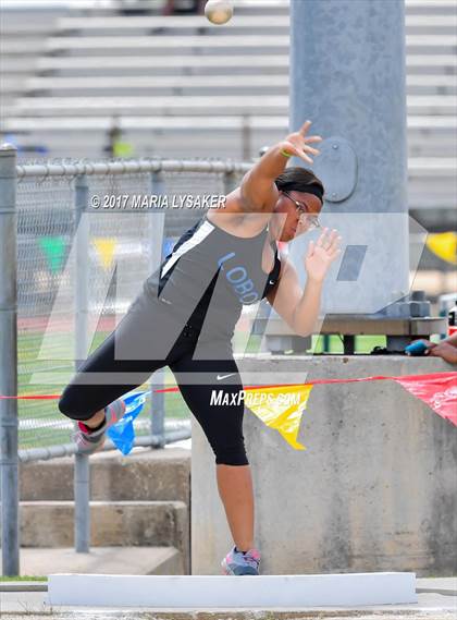 Thumbnail 2 in UIL 6A Area Championships (17 & 18) photogallery.