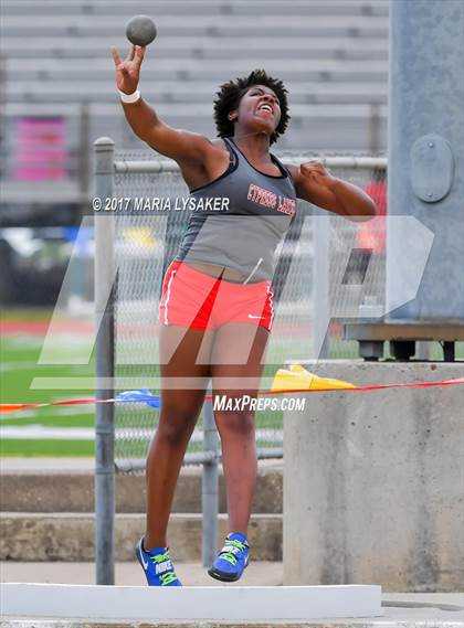 Thumbnail 1 in UIL 6A Area Championships (17 & 18) photogallery.