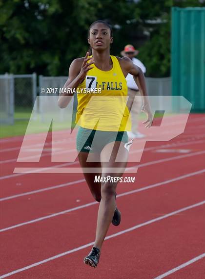 Thumbnail 3 in UIL 6A Area Championships (17 & 18) photogallery.