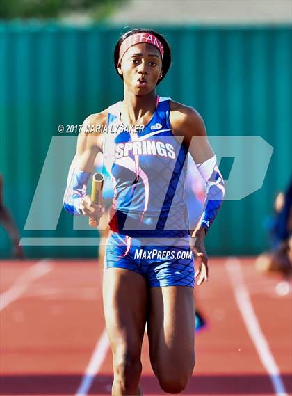 Thumbnail 2 in UIL 6A Area Championships (17 & 18) photogallery.