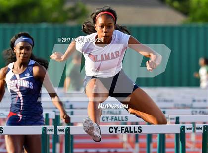Thumbnail 1 in UIL 6A Area Championships (17 & 18) photogallery.