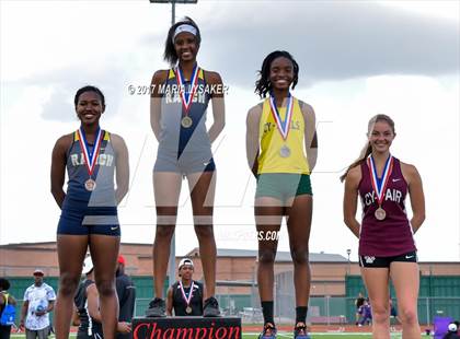 Thumbnail 2 in UIL 6A Area Championships (17 & 18) photogallery.