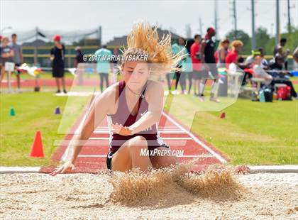 Thumbnail 2 in UIL 6A Area Championships (17 & 18) photogallery.