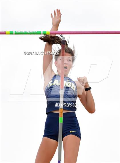 Thumbnail 1 in UIL 6A Area Championships (17 & 18) photogallery.