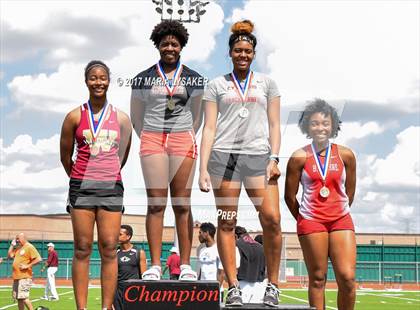 Thumbnail 1 in UIL 6A Area Championships (17 & 18) photogallery.