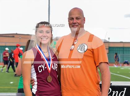 Thumbnail 2 in UIL 6A Area Championships (17 & 18) photogallery.