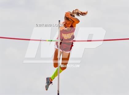 Thumbnail 1 in UIL 6A Area Championships (17 & 18) photogallery.