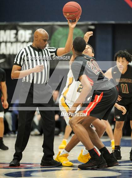 Thumbnail 1 in Salesian College Preparatory vs. Bishop O'Dowd (MaxPreps MLK Classic) photogallery.