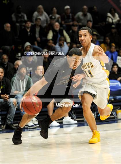 Thumbnail 1 in Salesian College Preparatory vs. Bishop O'Dowd (MaxPreps MLK Classic) photogallery.