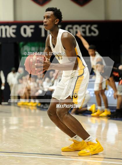Thumbnail 3 in Salesian College Preparatory vs. Bishop O'Dowd (MaxPreps MLK Classic) photogallery.