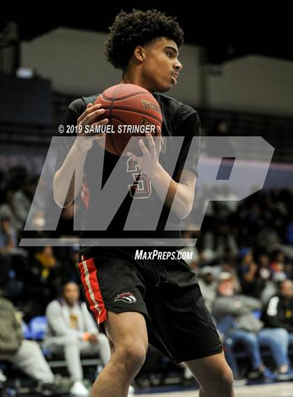 Thumbnail 1 in Salesian College Preparatory vs. Bishop O'Dowd (MaxPreps MLK Classic) photogallery.