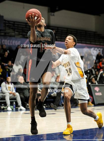 Thumbnail 3 in Salesian College Preparatory vs. Bishop O'Dowd (MaxPreps MLK Classic) photogallery.