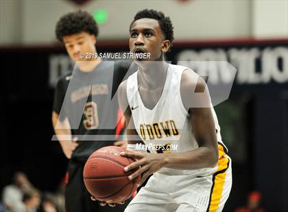 Thumbnail 3 in Salesian College Preparatory vs. Bishop O'Dowd (MaxPreps MLK Classic) photogallery.