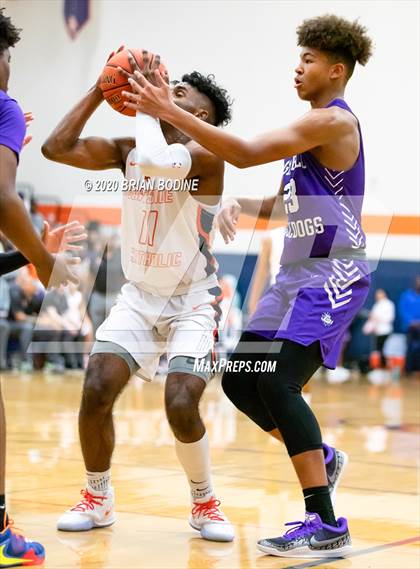 Thumbnail 1 in Garfield @ Eastside Catholic photogallery.