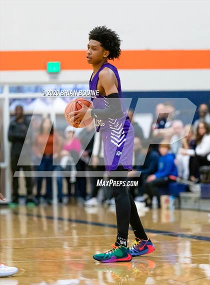 Thumbnail 1 in Garfield @ Eastside Catholic photogallery.