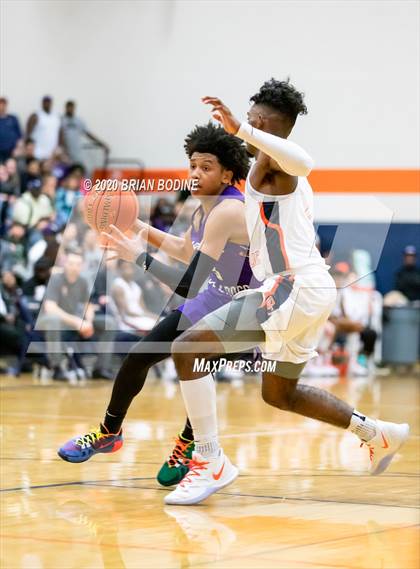 Thumbnail 3 in Garfield @ Eastside Catholic photogallery.