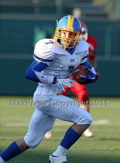 Thumbnail 2 in Alden vs. Hornell (NYSPHSAA Class B Quarterfinals) photogallery.