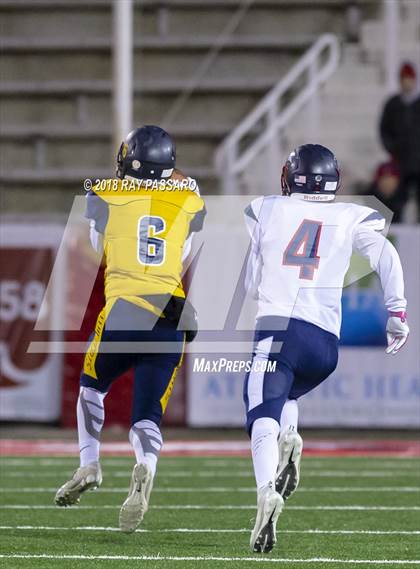 Thumbnail 3 in Shoreham-Wading River vs. Cold Spring Harbor - Class IV Long Island Championship photogallery.