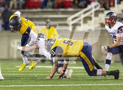 Thumbnail 2 in Shoreham-Wading River vs. Cold Spring Harbor - Class IV Long Island Championship photogallery.