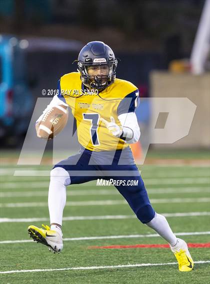 Thumbnail 1 in Shoreham-Wading River vs. Cold Spring Harbor - Class IV Long Island Championship photogallery.