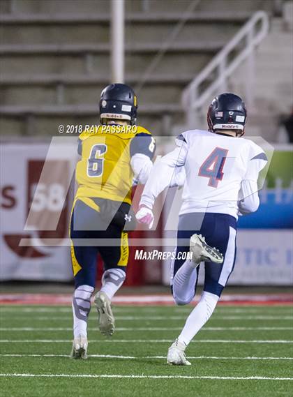Thumbnail 2 in Shoreham-Wading River vs. Cold Spring Harbor - Class IV Long Island Championship photogallery.