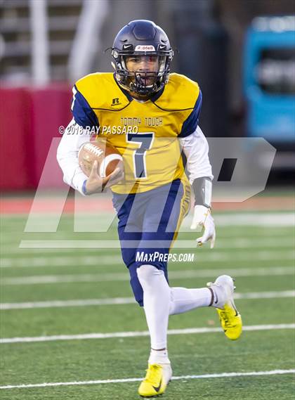 Thumbnail 2 in Shoreham-Wading River vs. Cold Spring Harbor - Class IV Long Island Championship photogallery.