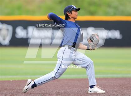 Thumbnail 3 in Loyola vs St Francis photogallery.
